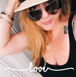 Meet your Posher, Sharon